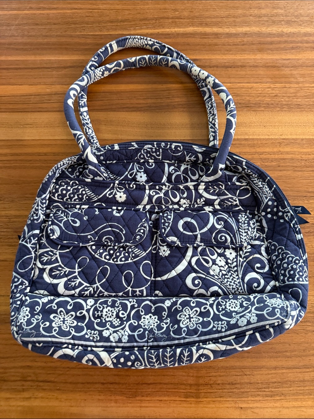Vera Bradley tote bag is in the retired Navy Twirly Birds